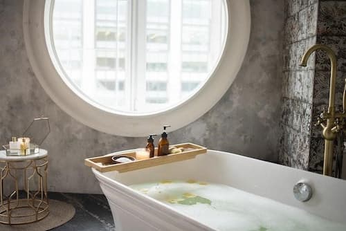 sink with water