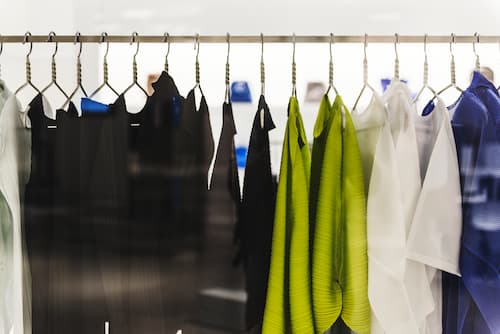 clothing-rack-fashion-shop (1)