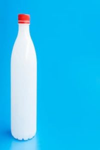 bottle-milk-with-red-lip (1)